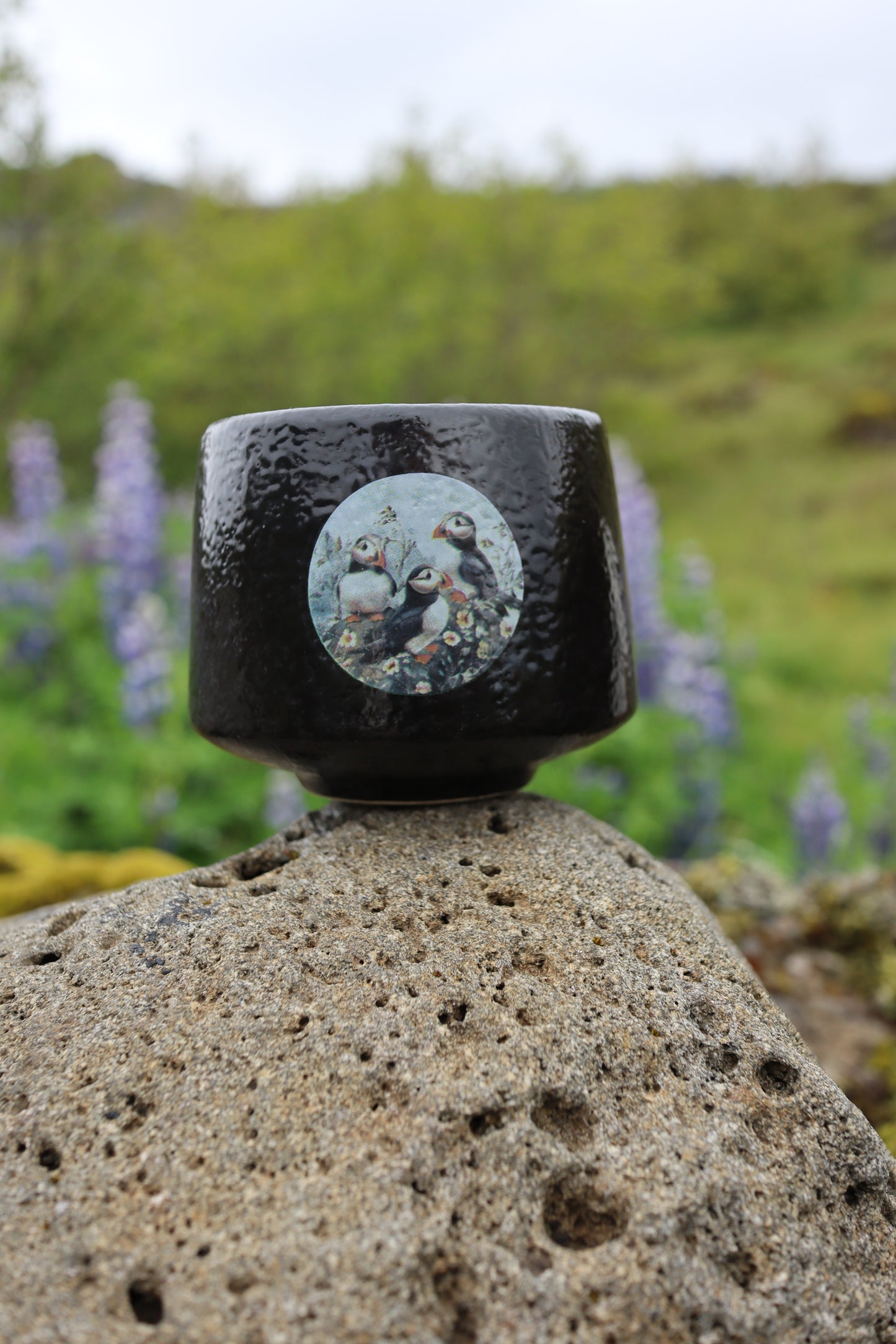Black Mug – Puffins